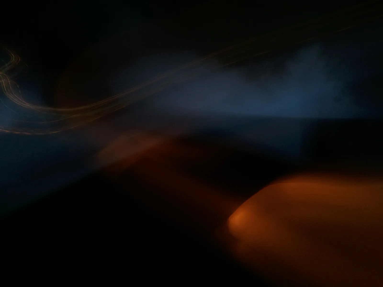 Dunkel 6 – Abstrakte Lichtfotografie von gallery-prints.at